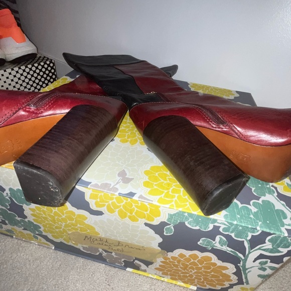 9.5 Tory Burch Boots - Picture 3 of 11